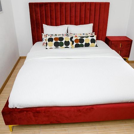 Color Apartments Corneliu Coposu No3 Bukares Bagian luar foto