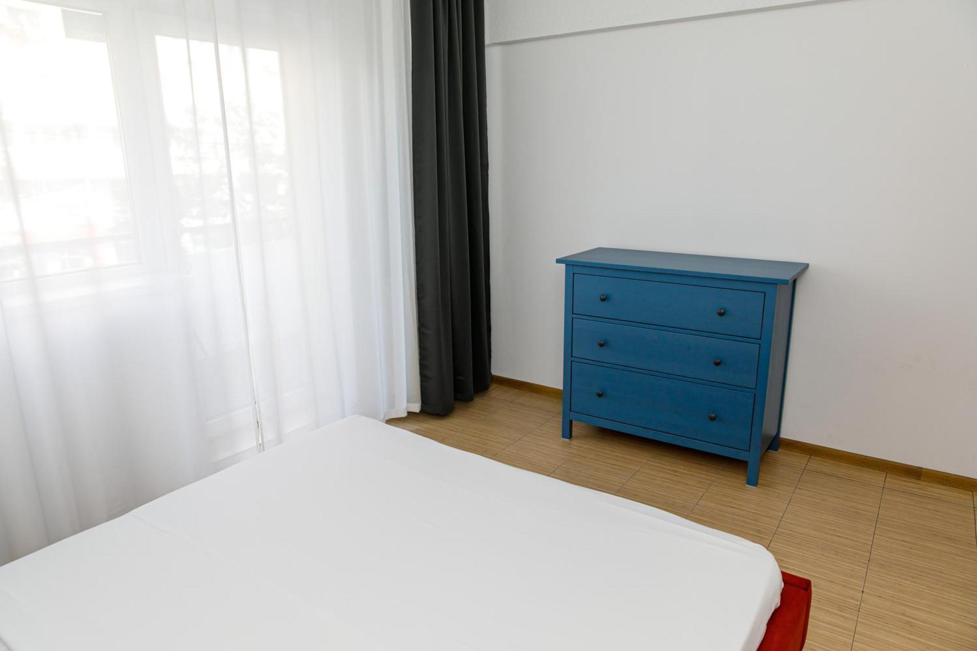 Color Apartments Corneliu Coposu No3 Bukares Bagian luar foto