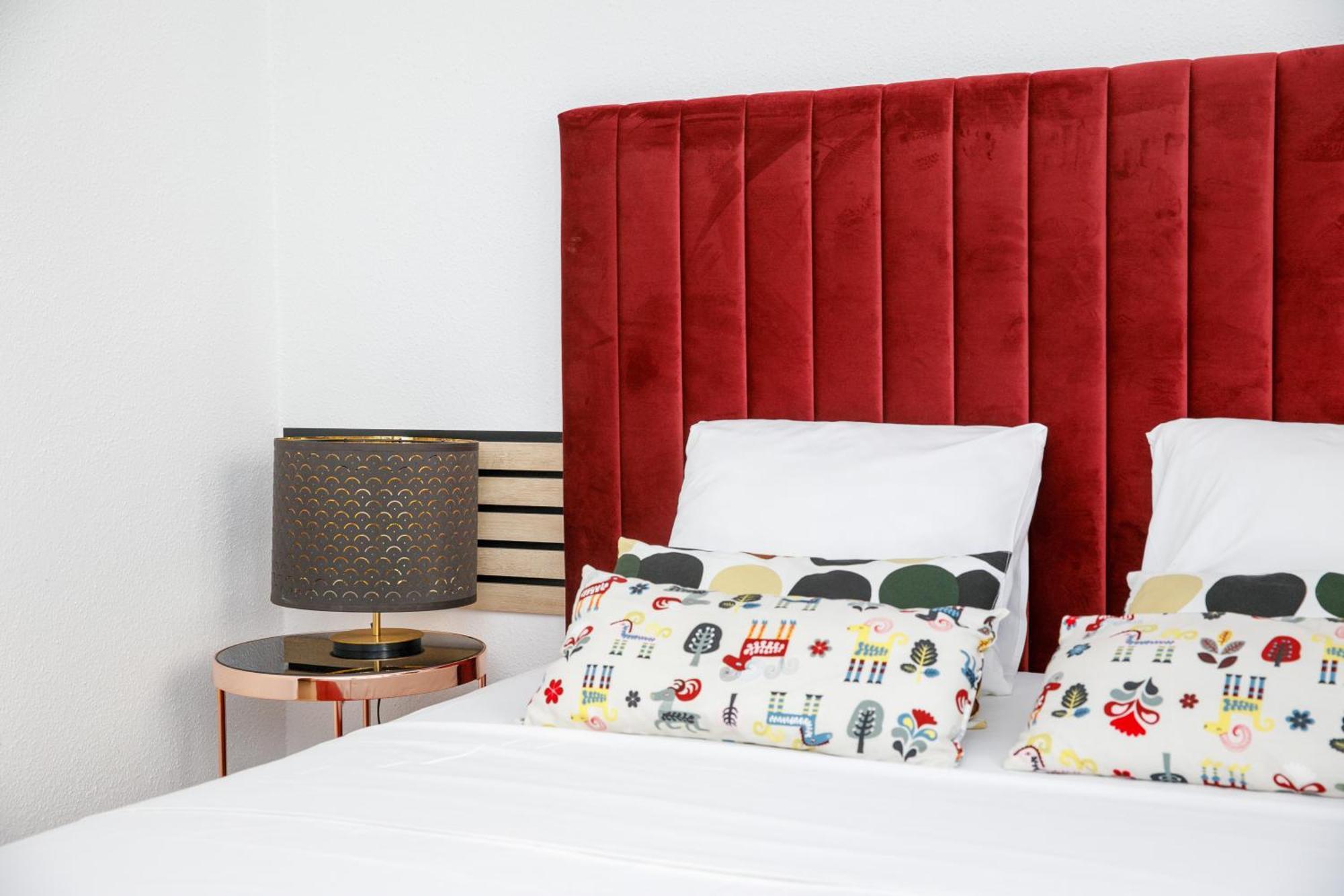 Color Apartments Corneliu Coposu No3 Bukares Bagian luar foto