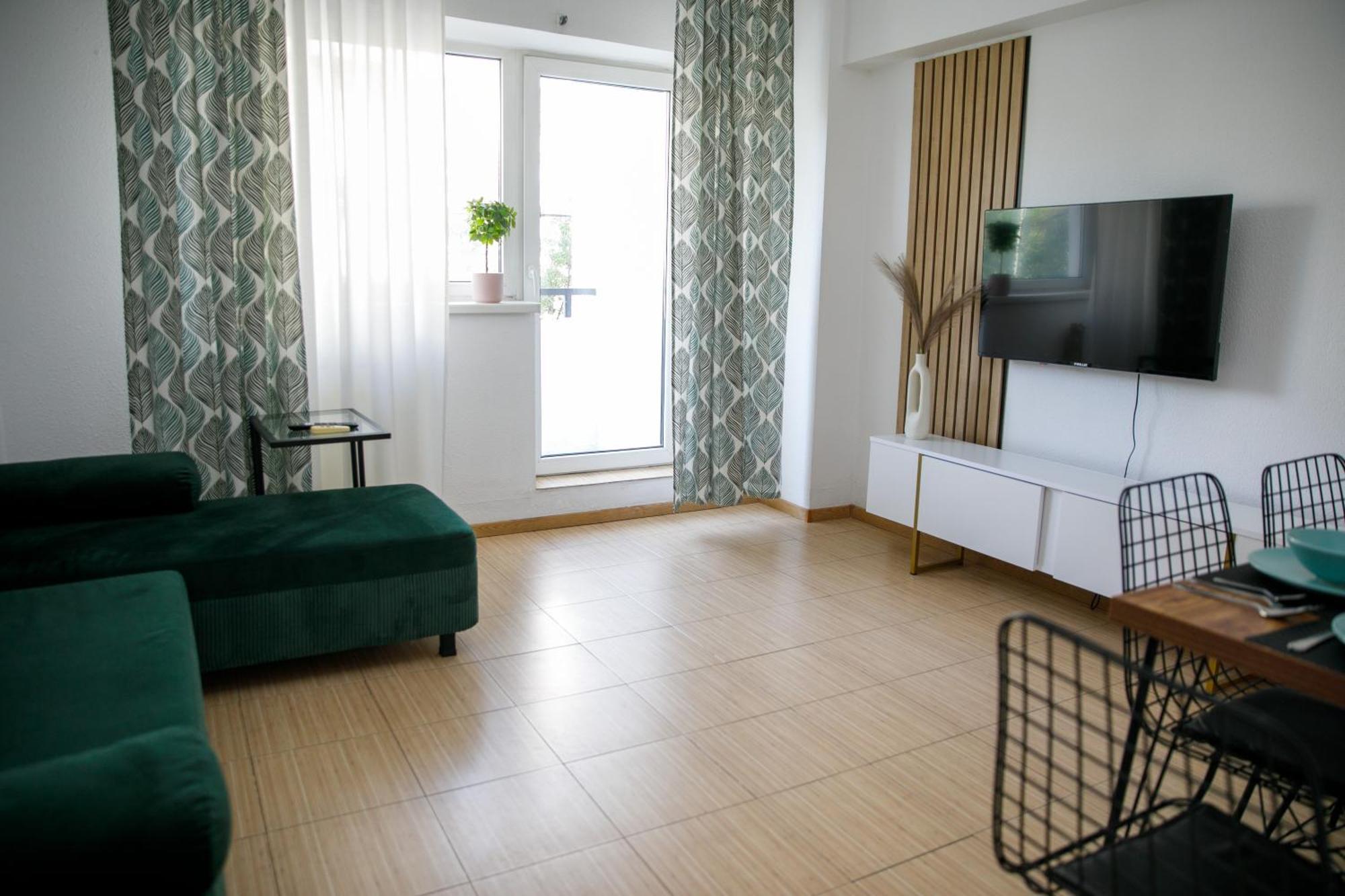 Color Apartments Corneliu Coposu No3 Bukares Bagian luar foto