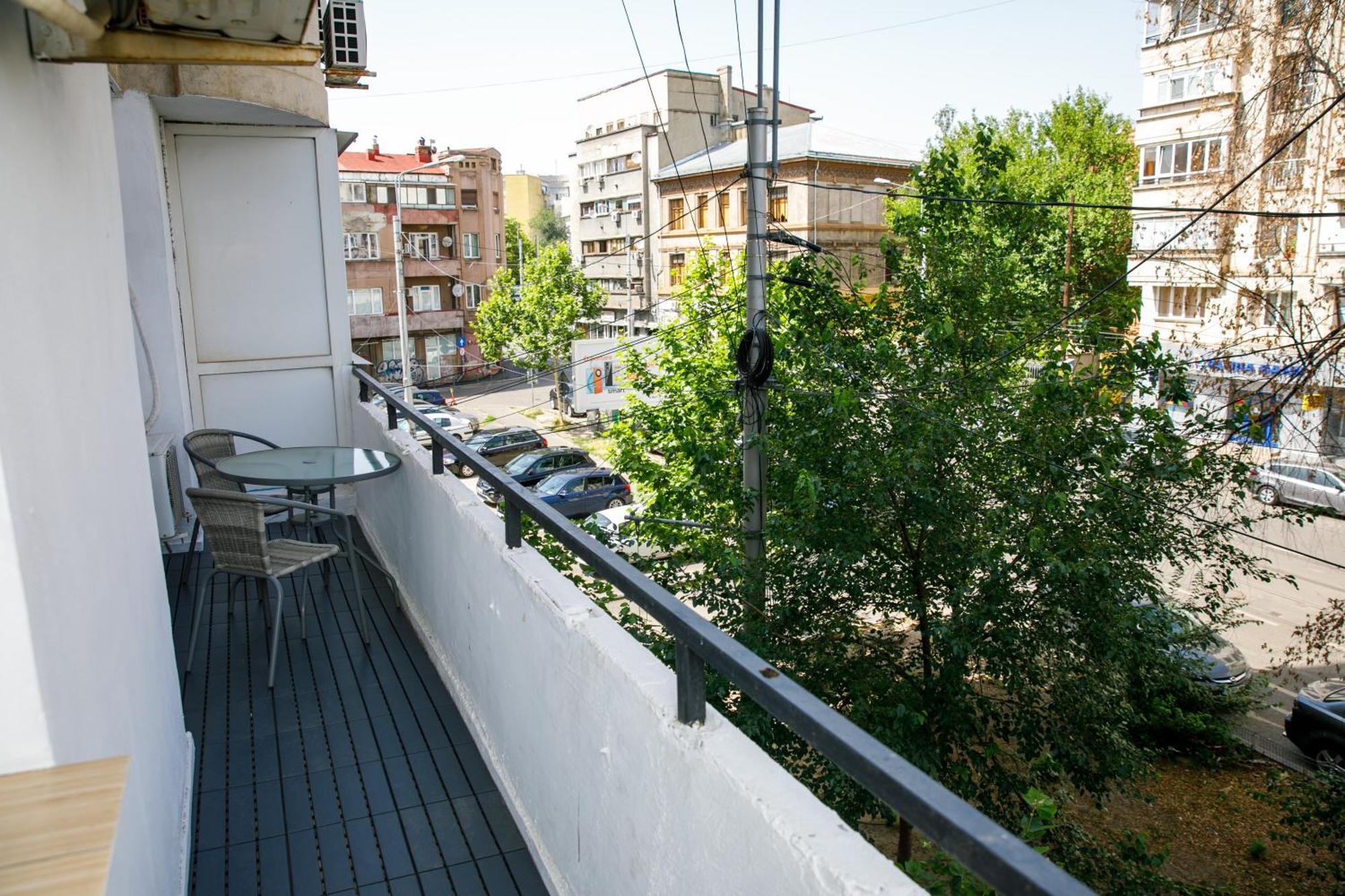 Color Apartments Corneliu Coposu No3 Bukares Bagian luar foto