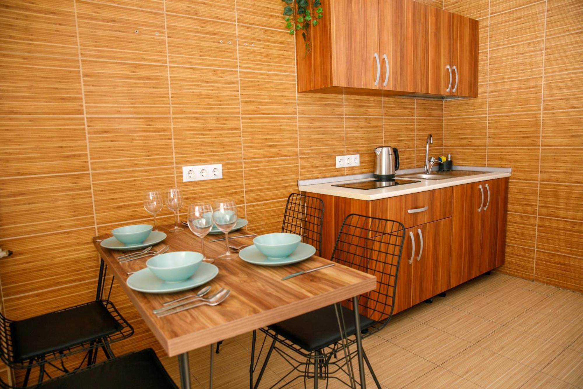 Color Apartments Corneliu Coposu No3 Bukares Bagian luar foto