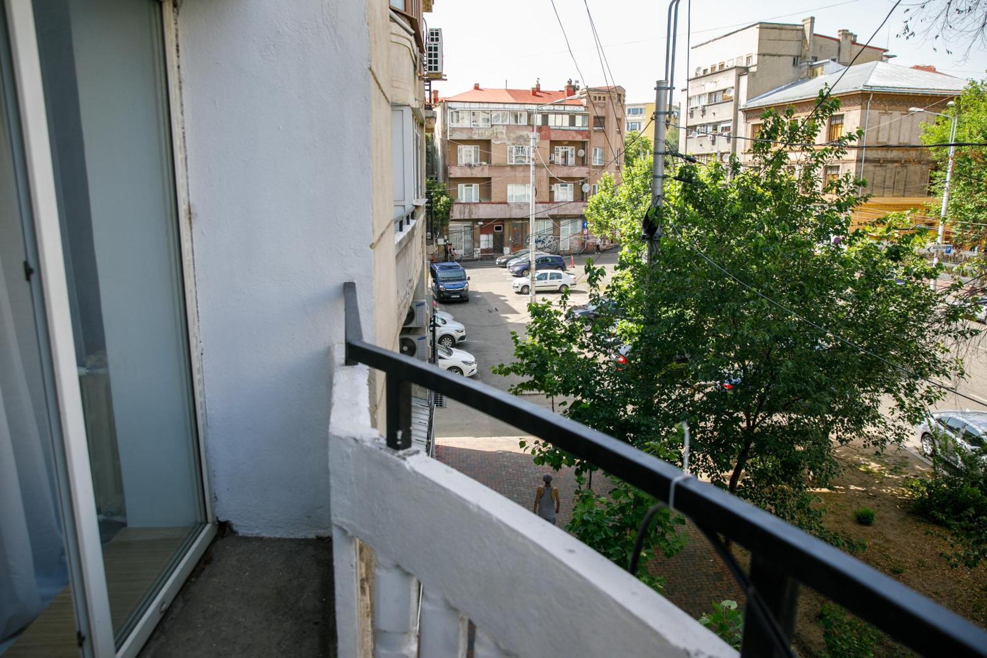 Color Apartments Corneliu Coposu No3 Bukares Bagian luar foto